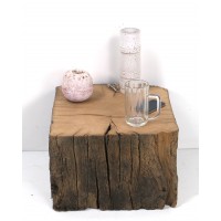 Blumenhocker aus alter Eiche