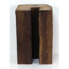 Stele aus alter Eiche mit Zapfenloch