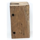 Stele aus alter Eiche mit Zapfenloch