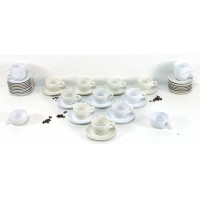 Altes Kaffeegeschirr Porzellan in Creme und Weiß