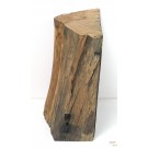 Bunte Stele aus Altholz