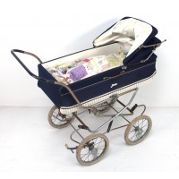 Alter Kinderwagen, Marke »Streng«