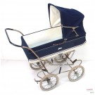 Alter Kinderwagen, Marke »Streng«