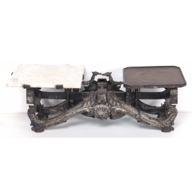 Alte Tafelwaage mit Mamorplatte