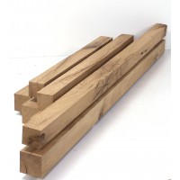 Sägeware aus altem Eichenholz: Kanthölzer